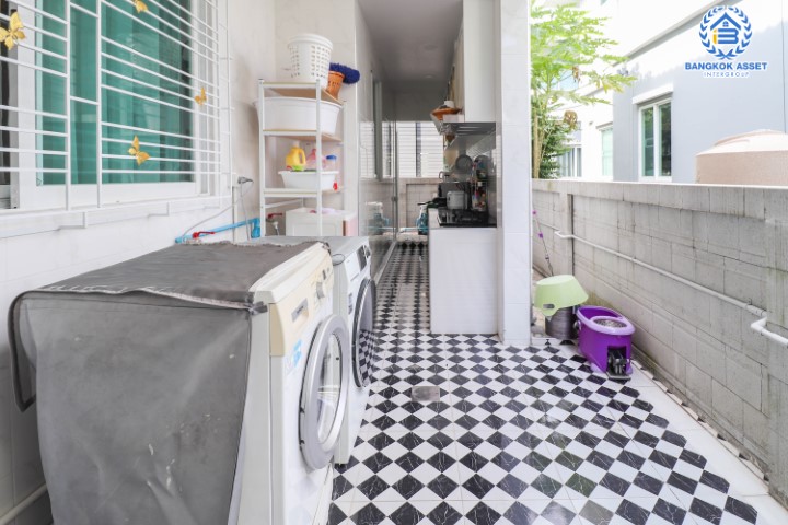 *****บ้านแฝดมือสอง ม.เพอร์เฟคพาร์ค แจ้งวัฒนะ-ปากเกร็ด เนื้อที่ 39 ตร.ว. ฟังก์ชัน 3 ห้องนอน 3 ห้องน้ำ จอดรถได้ 2 คัน รองรับทุกการอยู่อาศัย แถมฟรีทันที แอร์ 5 เครื่อง เครื่องทำน้ำอุ่น 1 เครื่อง และเครื่องดูดควัน 1 เครื่อง บนทำเลศักยภาพ ใกล้เซ็นทรัลแจ้งวัฒนะ รถไฟฟ้าสายสีชมพู "สถานีปากเกร็ด" และเชื่อมสู่แจ้งวัฒนะและทางด่วน เพียง 5 นาที